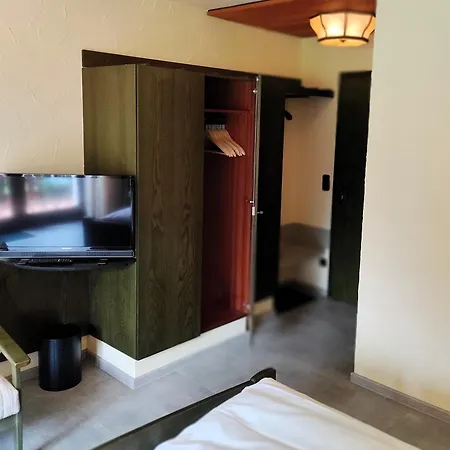 Gruenvogels Landgasthof Zum Gruenen Baum Oberzent